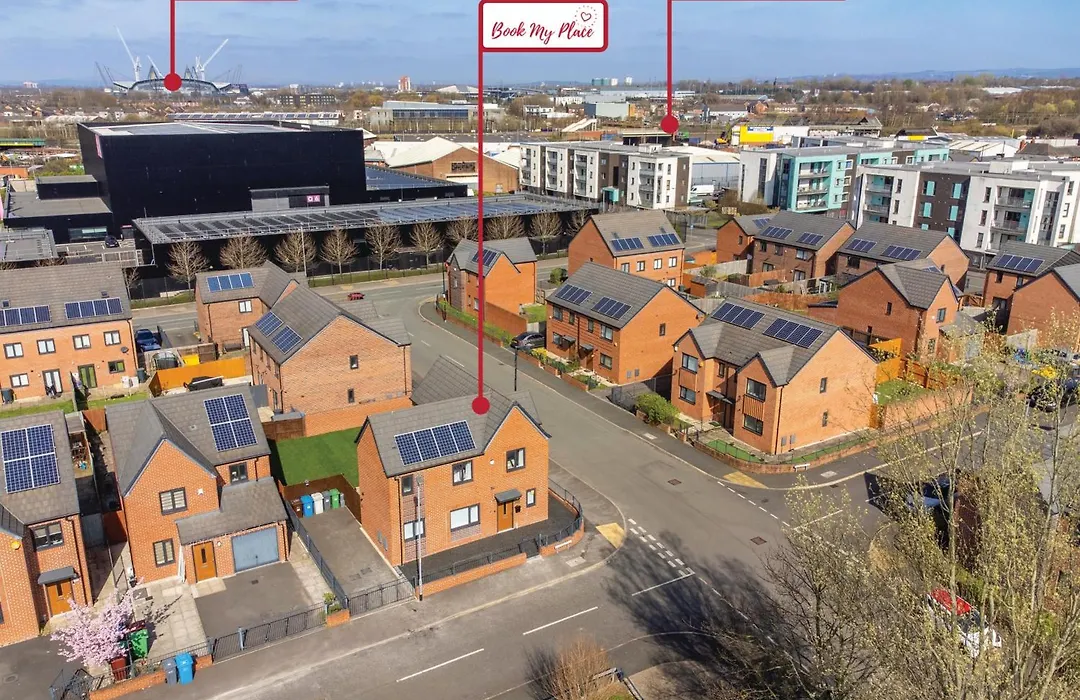 Large Family House With Free Parking - 3 Bedrooms 6 Beds-1